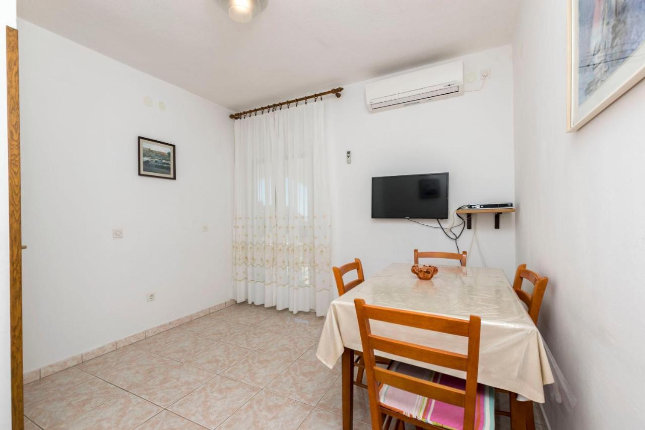 Apartments Neda Trogir Exterior photo